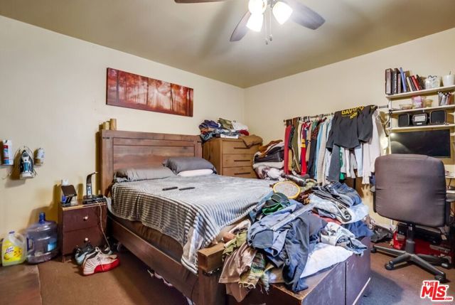 7220 10th Avenue, Los Angeles CA: https://media.crmls.org/mediaz/67b745c6-b306-41ba-9641-65536a135f5f.jpg