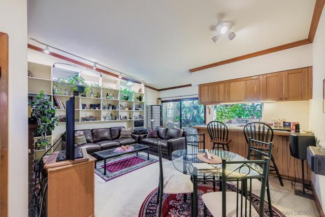 8840 Villa La Jolla Dr, La Jolla CA: https://media.crmls.org/mediaz/67b8c8d1-48e3-4f23-9425-684c8735ddd2.jpg