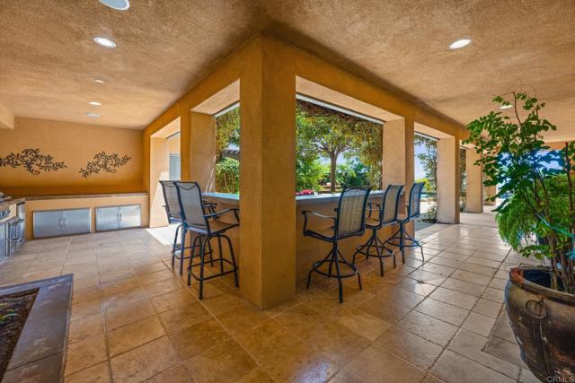 3219 Corte Paloma, Carlsbad CA: https://media.crmls.org/mediaz/67b905bc-171e-410b-b6a8-15a9c78bfc9e.jpg