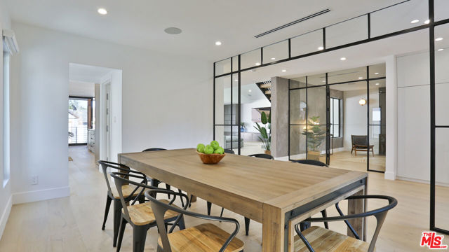 842 S Ogden Drive, Los Angeles CA: https://media.crmls.org/mediaz/67b96ee8-2000-4ac1-bbc5-d55c5c91145c.jpg
