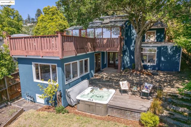 716 Cragmont Ave, Berkeley CA: https://media.crmls.org/mediaz/67b983cd-a6d4-4346-a7ee-5a9b8244e232.jpg
