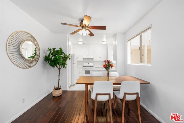 1101 Lincoln Boulevard, Santa Monica CA: https://media.crmls.org/mediaz/67b9cdba-74dc-4b3e-838a-7b9069e66ec3.jpg