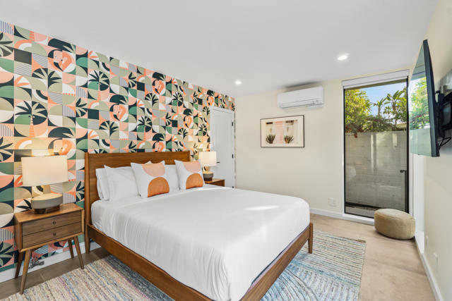 130 W Racquet Club Road #308, Palm Springs, CA 92262