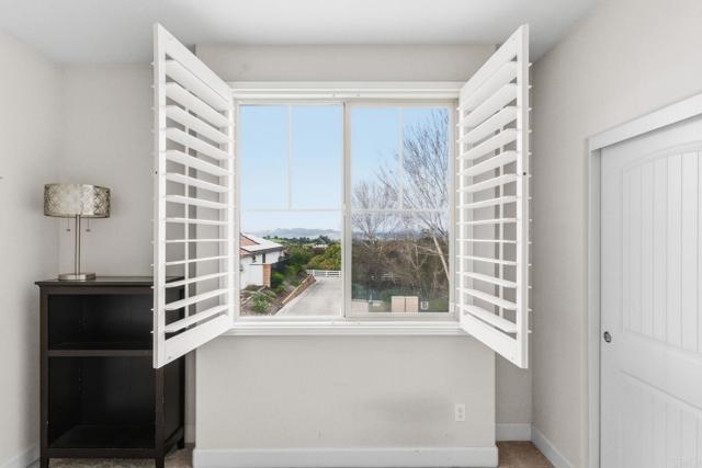 Detail Gallery Image 18 of 30 For 441 Adobe Estates Dr, Vista,  CA 92083 - 6 Beds | 3/1 Baths