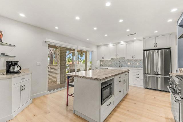 Detail Gallery Image 3 of 35 For 2462 Lozana Rd, Del Mar,  CA 92014 - 3 Beds | 2 Baths