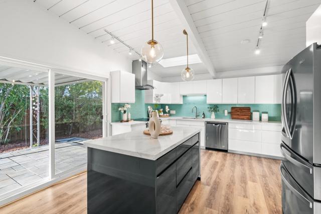 3151 Ramona Street, Palo Alto CA: https://media.crmls.org/mediaz/67bb5b39-111c-4b12-ad5f-0d5c24ccb5fb.jpg