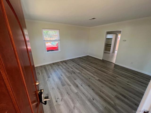 8975 Lamar St, Spring Valley CA: https://media.crmls.org/mediaz/67bb85e9-b811-4b6b-aae5-f74e00cabc2a.jpg