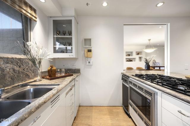 635 Rockwood Road, Pasadena CA: https://media.crmls.org/mediaz/67bbc57d-7b1f-4d08-a6e4-78a4d8563da6.jpg