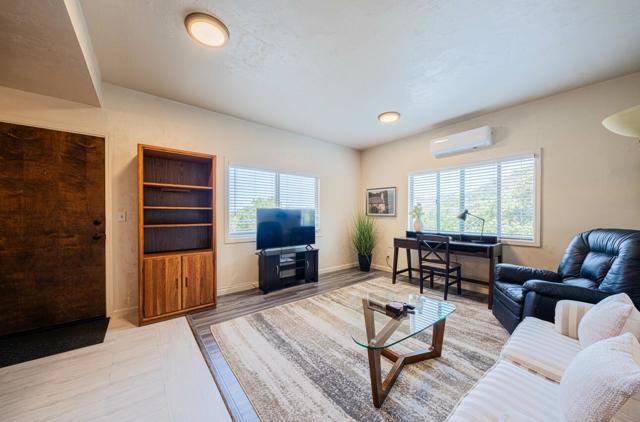 15847 Pleasant Valley Lane, Salinas CA: https://media.crmls.org/mediaz/67bc6fe3-9021-4e92-bcca-36863ea8dac2.jpg