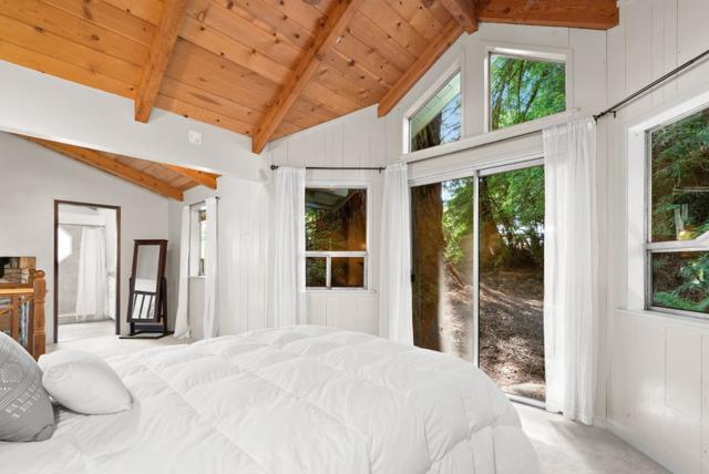 120 Bella Vista Lane, Watsonville CA: https://media.crmls.org/mediaz/67bcbf7a-a8a2-4243-a6af-8562fec4edc5.jpg