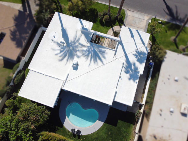 75414 Palm Shadow Drive, Indian Wells CA: https://media.crmls.org/mediaz/67bcded9-d7c3-4d72-ba28-9c70669c51aa.jpg