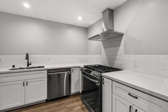 212 E Longview Avenue, Stockton CA: https://media.crmls.org/mediaz/67bd6381-c239-4a32-80ec-482fa5c5db3c.jpg