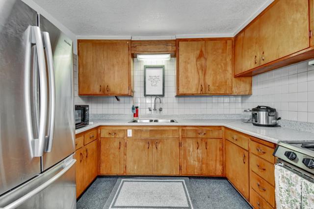 7 Lindbergh Street, San Mateo CA: https://media.crmls.org/mediaz/67bd72fe-110d-4176-a02d-a54497b1dc3e.jpg