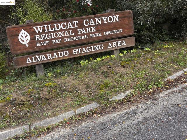 869 Lassen St, Richmond CA: https://media.crmls.org/mediaz/67bd8fbe-29fd-427e-aaed-df076bb603a5.jpg