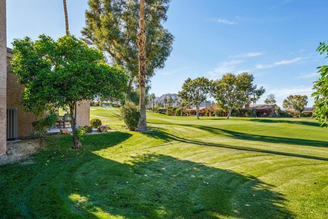 73440 Dalea Lane, Palm Desert CA: https://media.crmls.org/mediaz/67bdc1ec-73d4-428a-9aae-d9a6fa9eb9db.jpg