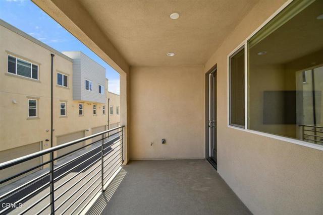Detail Gallery Image 11 of 27 For 723 Heritage Ln, Upland,  CA 91784 - 2 Beds | 3/1 Baths