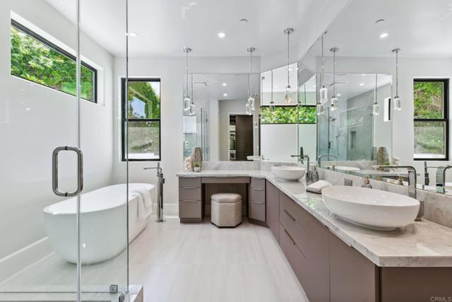 Image 31 of 75 For 9355 Lavell Street