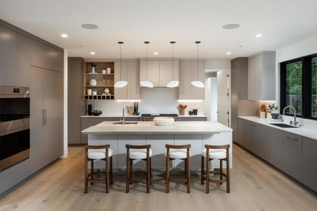 167 Almendral Avenue, Atherton CA: https://media.crmls.org/mediaz/67bf35e8-297b-448e-9bcf-2fb8296abf13.jpg