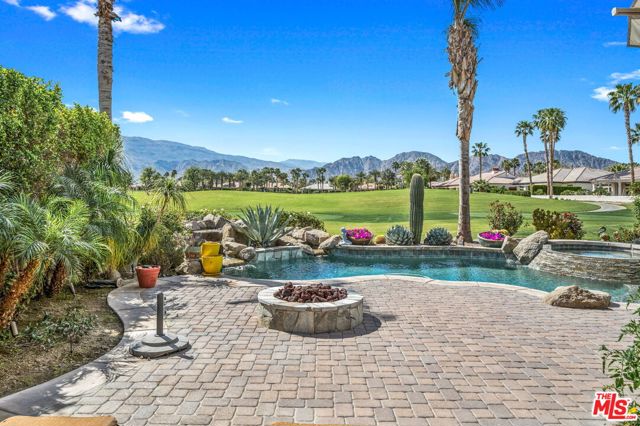 56645 Mountain, La Quinta CA: https://media.crmls.org/mediaz/67bfed70-2001-459b-b4f8-292071c44474.jpg