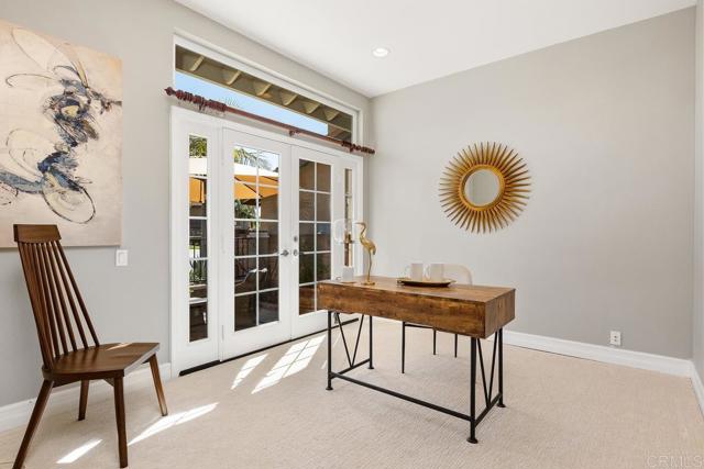 Detail Gallery Image 5 of 44 For 13822 Camino Del Suelo, San Diego,  CA 92129 - 4 Beds | 3 Baths