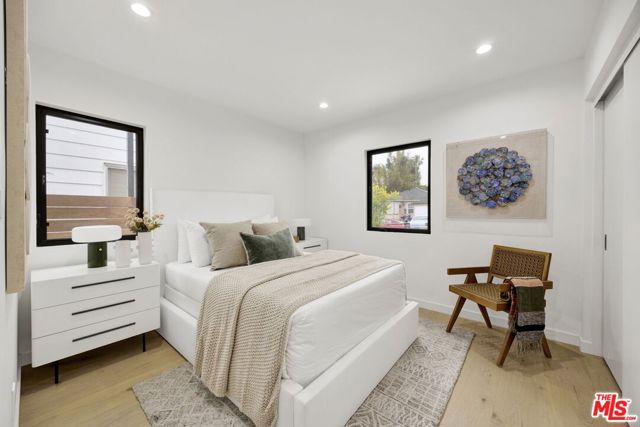 12469 Greene Avenue, Los Angeles CA: https://media.crmls.org/mediaz/67c0db67-0a75-42fd-8846-41233365e5f1.jpg