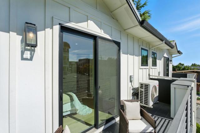 500 Walnut Street, San Carlos CA: https://media.crmls.org/mediaz/67c1ccd7-c159-4b21-9673-f2e118e5d6a2.jpg