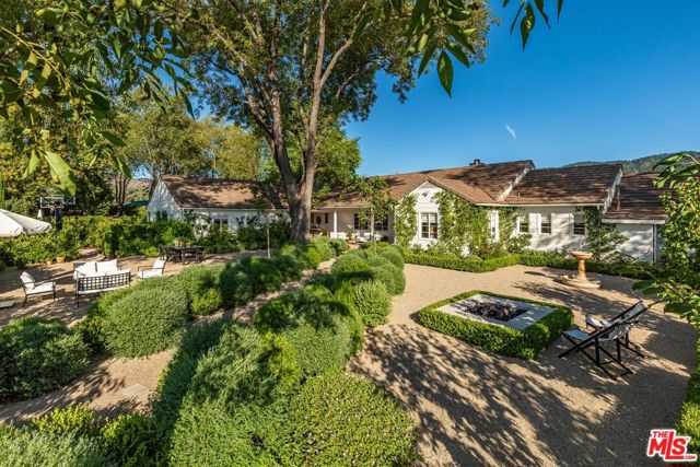 10999 Ojai Santa Paula Road, Ojai CA: https://media.crmls.org/mediaz/67c2ab59-e820-4d21-9eca-1251e6c0d38a.jpg