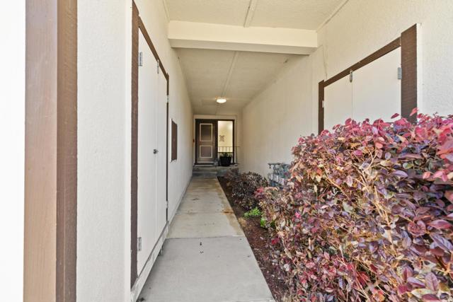 2462 Rowntree Way, South San Francisco CA: https://media.crmls.org/mediaz/67c31a2c-f727-4df0-909f-63d82f4f27e9.jpg