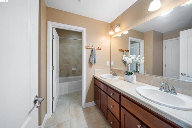 Image 25 of 43 For 6403 Blue Rock Ct