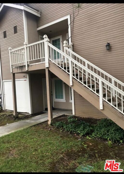 8725 Beckenham Lane, Inglewood CA: https://media.crmls.org/mediaz/67c465a5-7a65-458b-a798-76d7cdcb0655.jpg