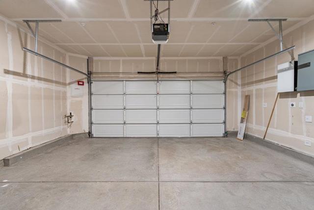 2141 Wildflower Drive, Hollister CA: https://media.crmls.org/mediaz/67c4a0b5-fe8e-45a9-b825-7ee808f18166.jpg