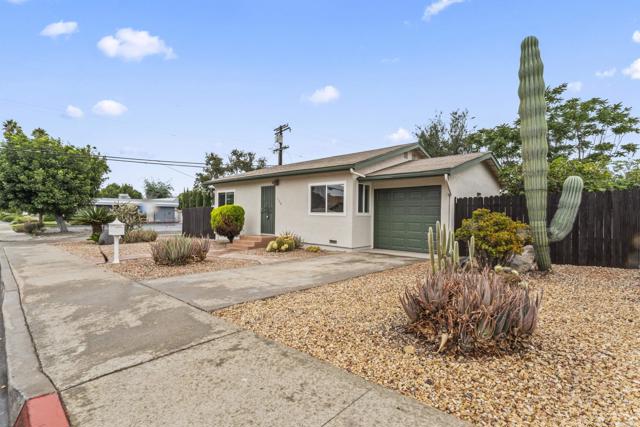 Detail Gallery Image 2 of 24 For 120 N Elm St, Escondido,  CA 92025 - 2 Beds | 1 Baths