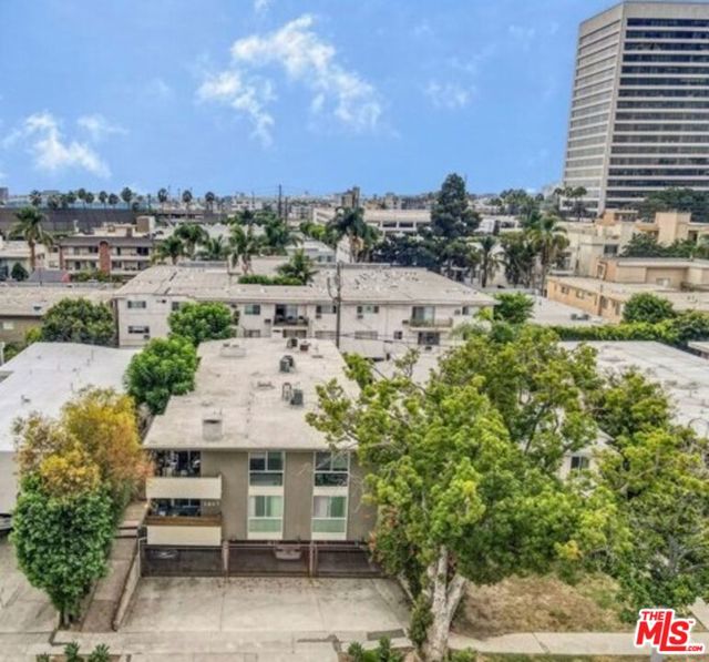 1807 Camden Avenue, Los Angeles CA: https://media.crmls.org/mediaz/67c607b1-d7aa-4703-b51e-bae3da3c8321.jpg