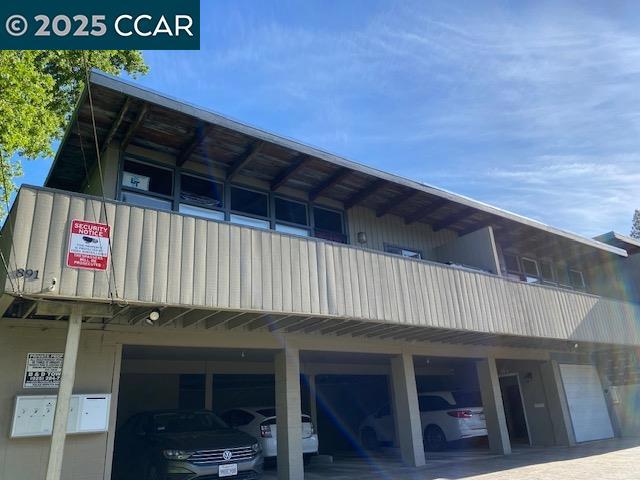 891 Bell Street, Lafayette CA: https://media.crmls.org/mediaz/67c6d366-67d7-40da-bd7b-edddea5e3c8b.jpg