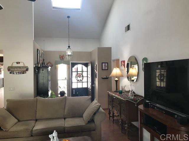 Detail Gallery Image 4 of 39 For 346 Hunter Ct, Alpine,  CA 91901 - 3 Beds | 2 Baths