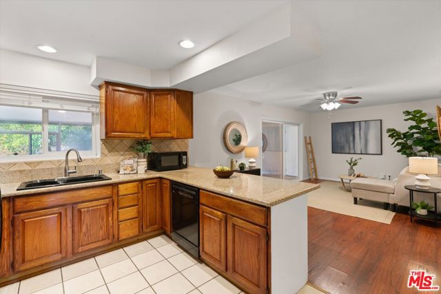1407 E Kramer Drive, Carson CA: https://media.crmls.org/mediaz/67c8d6cc-238b-43eb-a0da-240e9b9d71f5.jpg