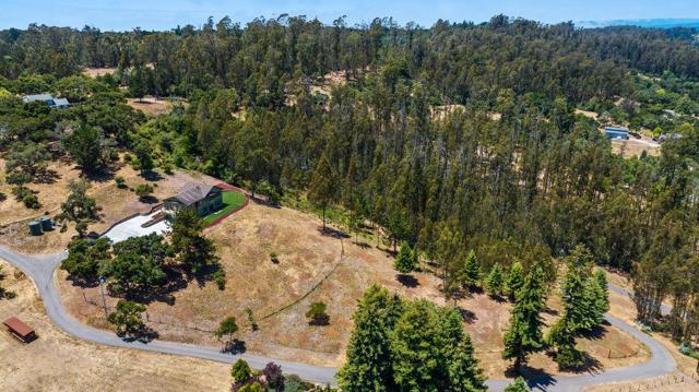 350 Windsong Way, Watsonville CA: https://media.crmls.org/mediaz/67c95250-89df-48b3-a0ff-4a3c40d9daf5.jpg