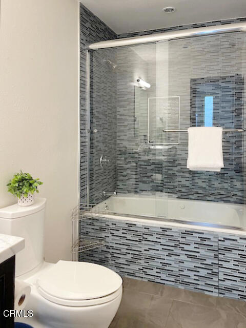 476 Harbor Lights Lane, Port Hueneme CA: https://media.crmls.org/mediaz/67c9afa8-2e5f-4fad-8cca-3b12a82adfa7.jpg
