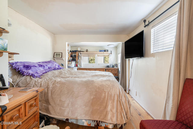 5324 Chesebro Road, Agoura Hills CA: https://media.crmls.org/mediaz/67ca62b0-2041-4a39-b708-5b89b7f864c6.jpg