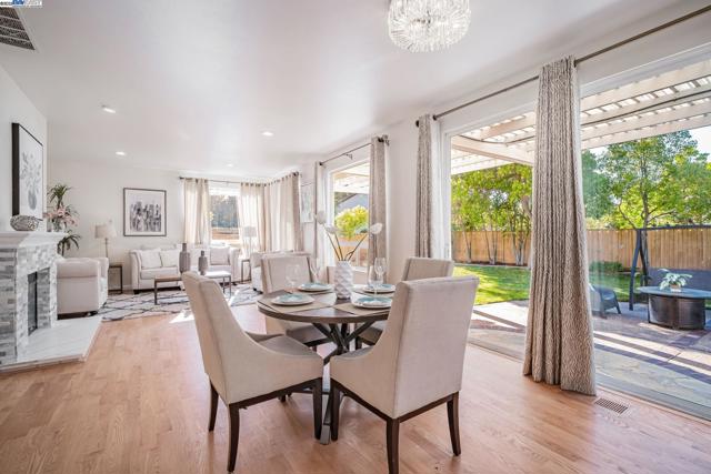 744 Bodega Ct, Fremont CA: https://media.crmls.org/mediaz/67cac310-4d1c-4e22-836f-88532b276f5e.jpg