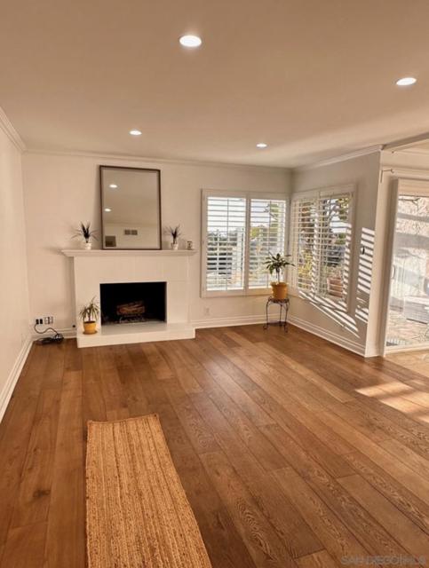 911 Caminito Madrigal, Carlsbad CA: https://media.crmls.org/mediaz/67cb22c6-bcd3-495e-b9c8-0dde75f9723d.jpg