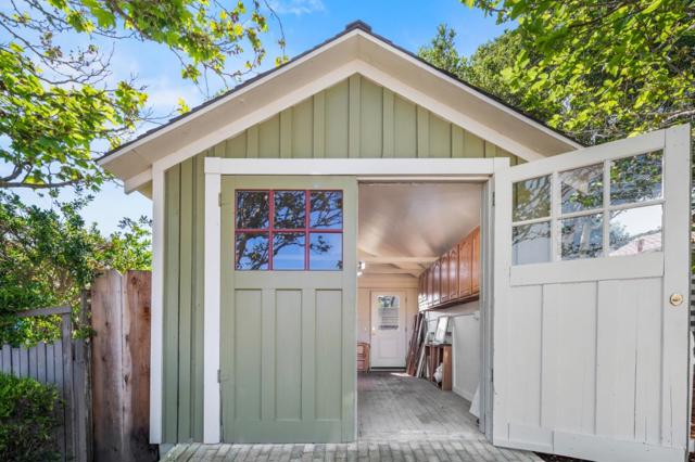 519 Dickman Avenue, Monterey CA: https://media.crmls.org/mediaz/67cb2c6c-7894-4b4d-960b-79b64bbd0b1e.jpg