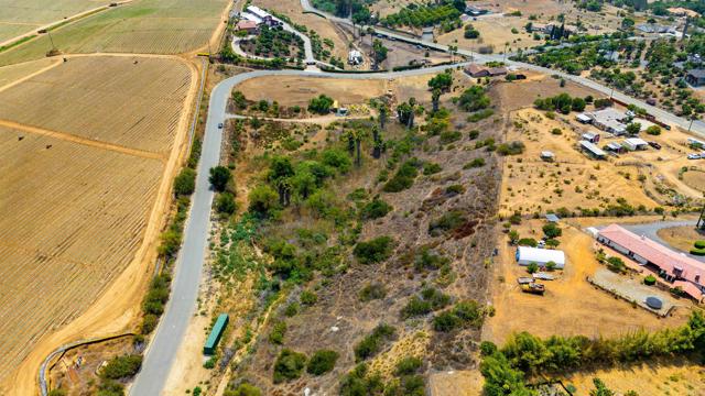 Detail Gallery Image 7 of 12 For 456 Grove View Rd, Oceanside,  CA 92058 - – Beds | – Baths