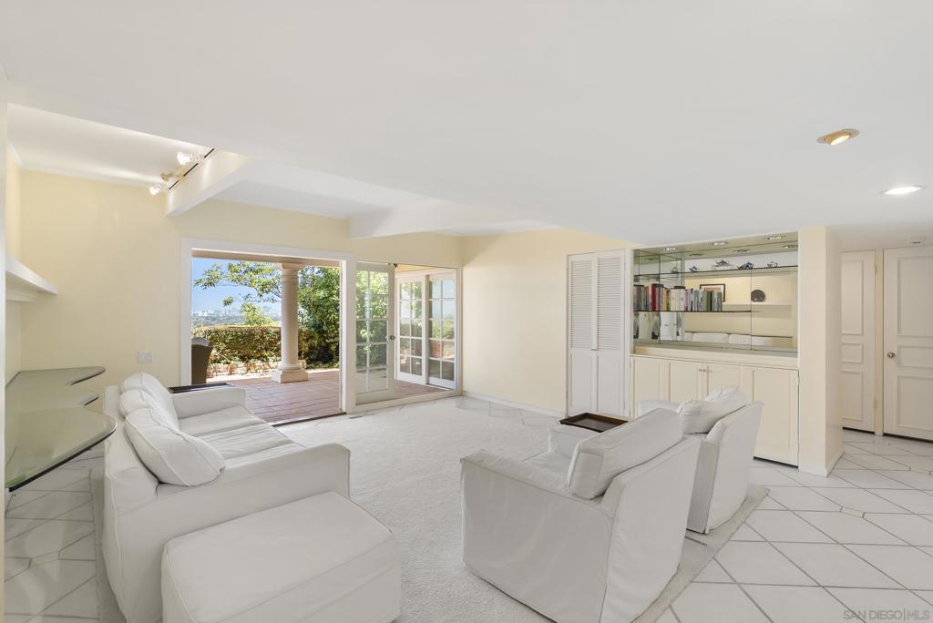 2326 Rue Adriane - photo 18