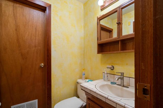 20101 Panoche Road, Paicines CA: https://media.crmls.org/mediaz/67cc4854-4aa9-4174-af1e-0b54322955e8.jpg