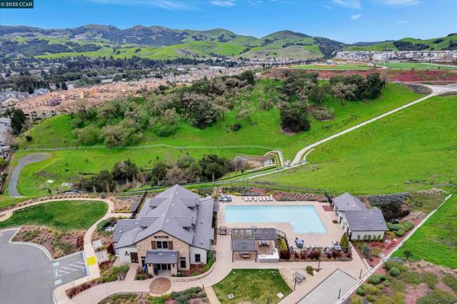 39103 Via Vicenza, San Ramon CA: https://media.crmls.org/mediaz/67cd7903-3d53-482c-9812-fdee92a33af0.jpg