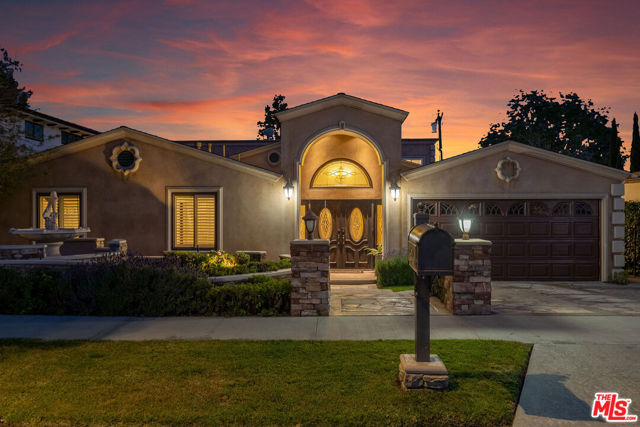 2390 REDLANDS Drive Newport Beach, California 2390 REDLANDS Drive