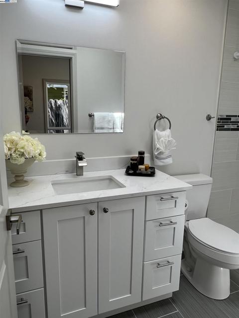2559 Lynn Ave, Concord CA: https://media.crmls.org/mediaz/67cfd4db-56c7-4b65-a00b-ebeb019cf8c9.jpg