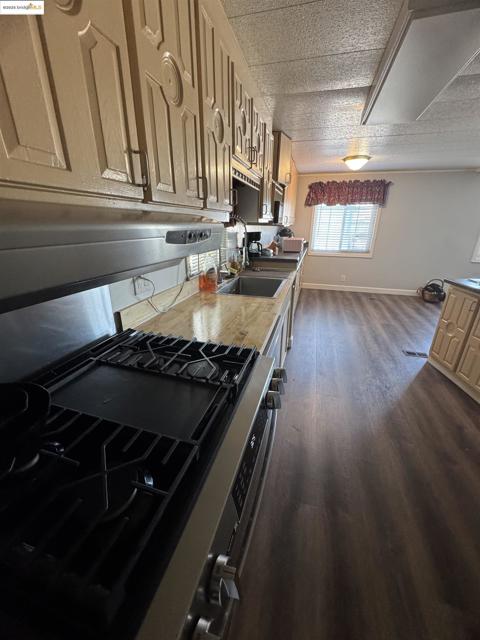 137 Zartop, Oakley CA: https://media.crmls.org/mediaz/67d04ee6-b4ac-4661-ab83-3f001d35fd24.jpg