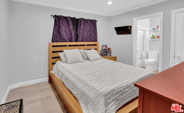 1946 W 39th Street, Los Angeles CA: https://media.crmls.org/mediaz/67d160f1-f8ad-4496-8404-e5a5581b6969.jpg